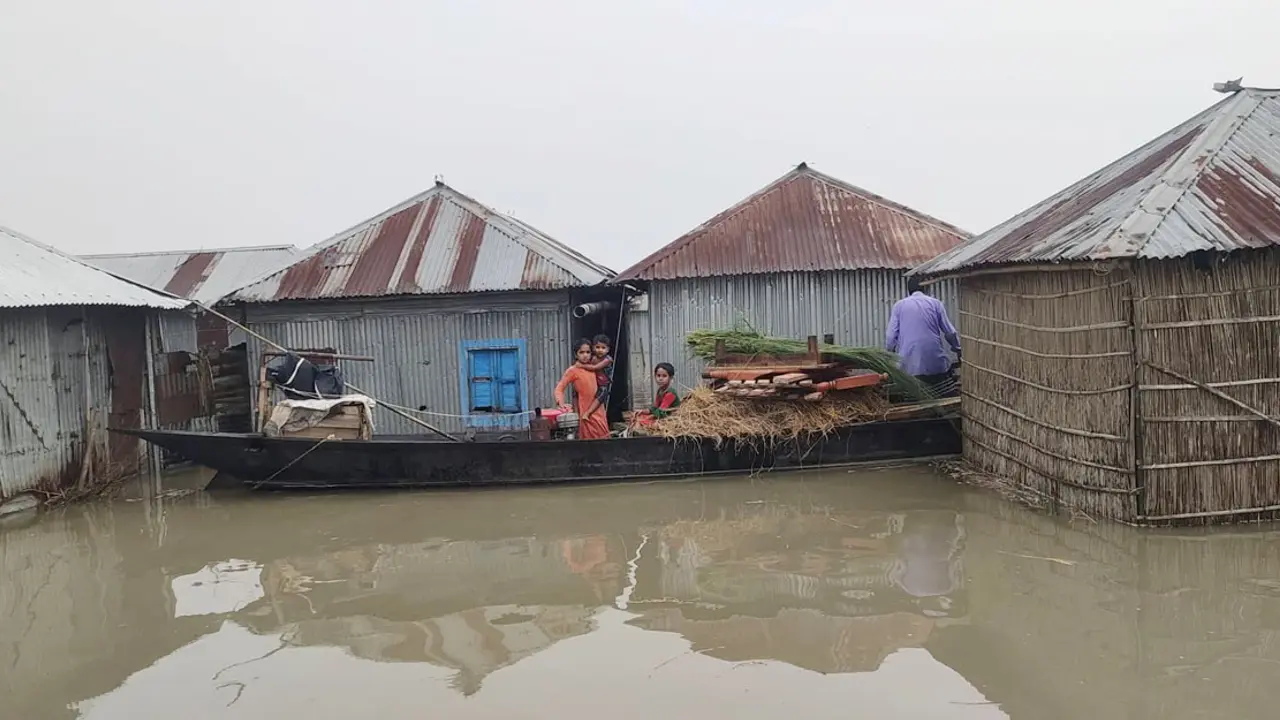 বিপৎসীমার ওপরে ধরলার পানি, বাড়ছে ব্রহ্মপুত্র-তিস্তারও