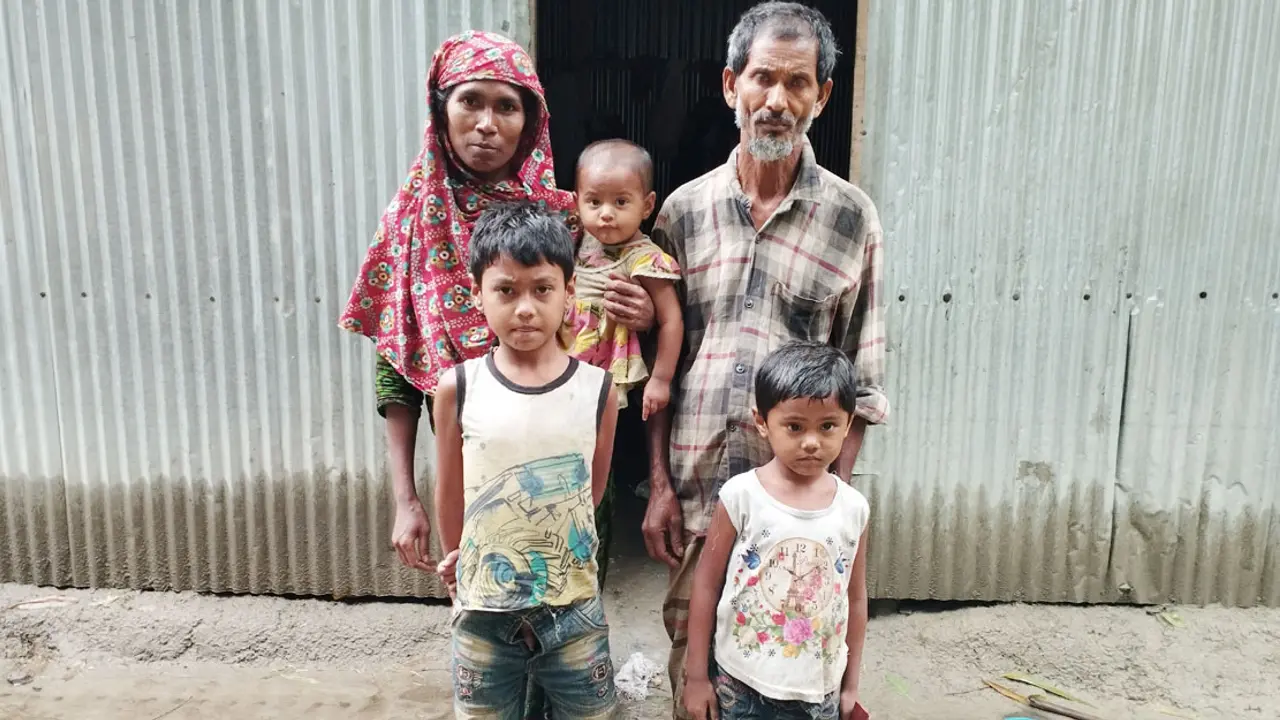 ঘরে একমুঠো চাল নেই, আমরা পানি খেয়ে থাকব, কিন্তু বাচ্চারা?