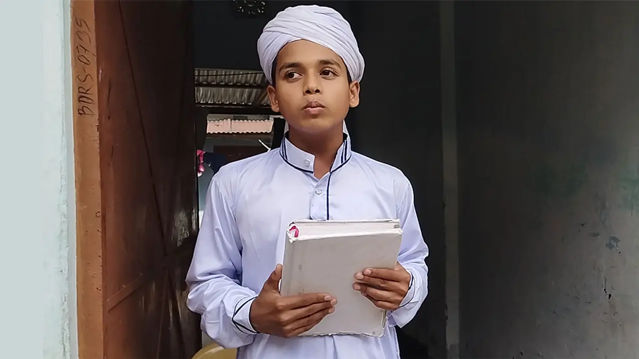 ৬ মাসে কোরআন মুখস্থ করল কুড়িগ্রামের সিয়াম