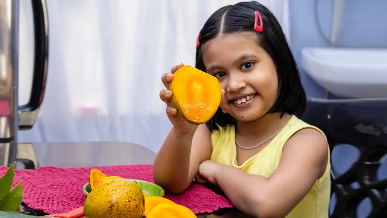 আম খাওয়ার উপকারিতা