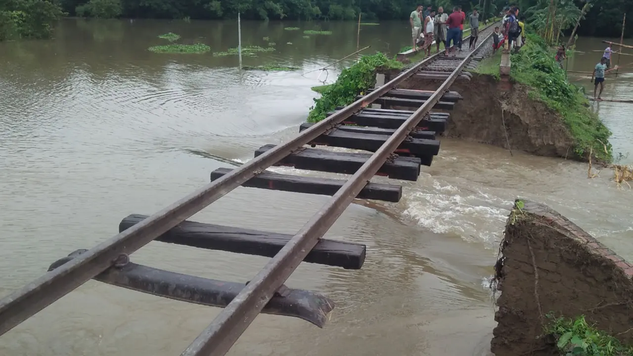 নেত্রকোণার ১০ উপজেলা প্লাবিত, বিদ্যুৎ বিচ্ছিন্ন ৭