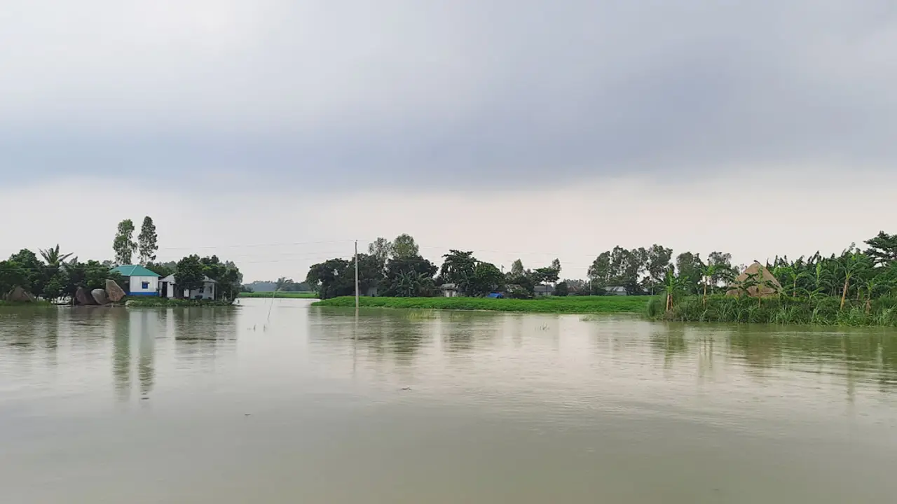 যমুনায় কমছে পানি