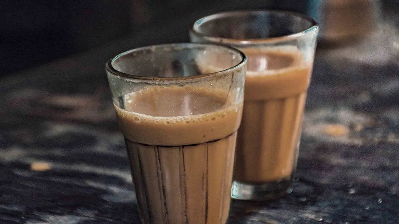 অর্থনীতি বাঁচাতে চা কম খাওয়ার আহ্বান