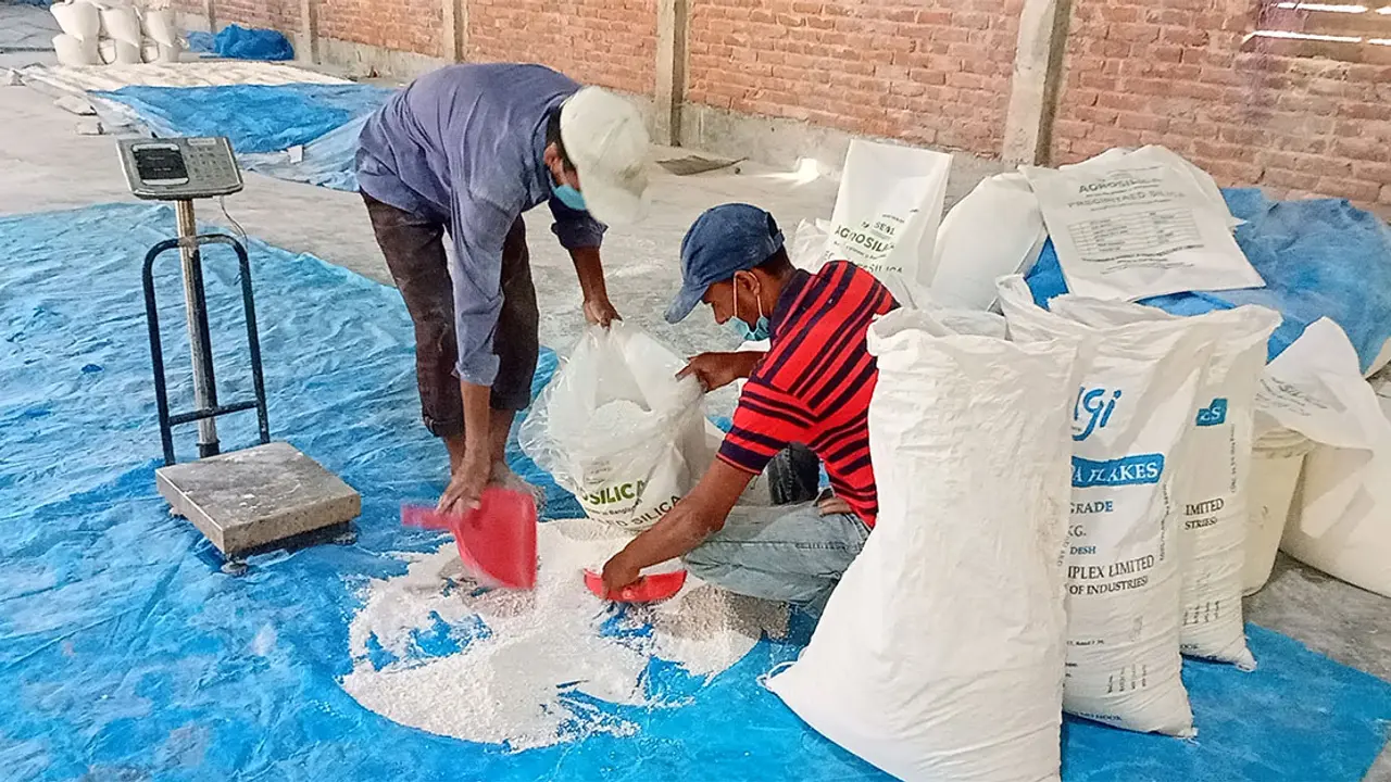 সিলিকা প্রথমবারের মতো উৎপাদিত হচ্ছে ঠাকুরগাঁওয়ে