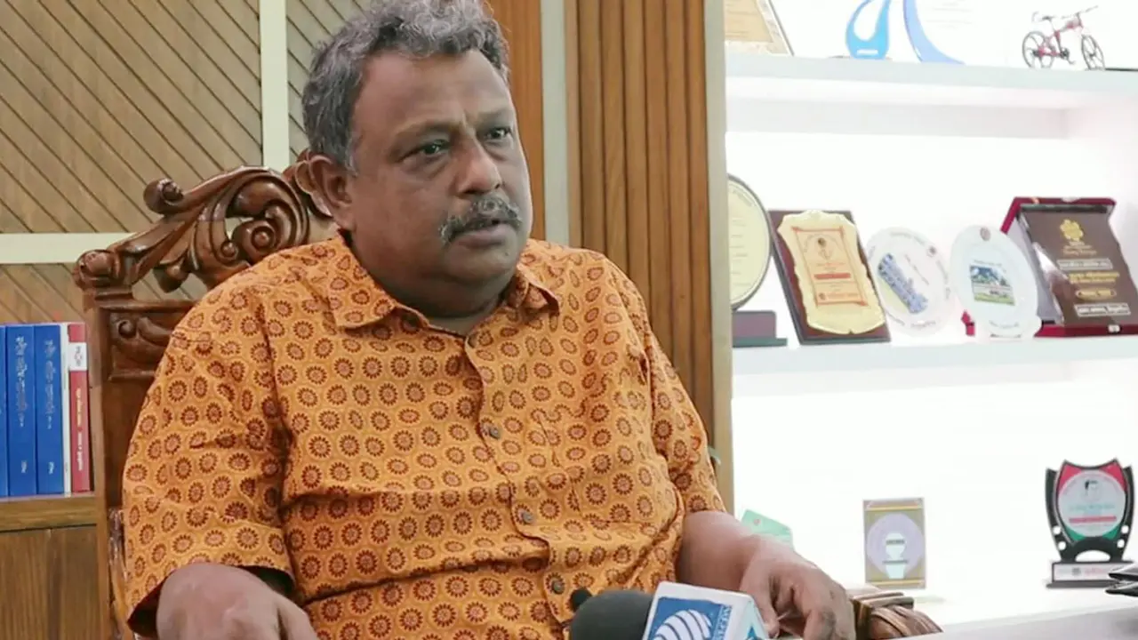 বেকার তরুণদের পথপ্রদর্শক শহীদউজ্জামান
