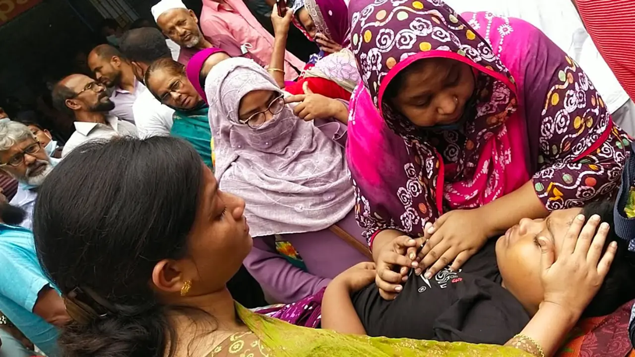বাবার সঙ্গে আর স্কুলে যাওয়া হবে না রাফা-তানভীরের