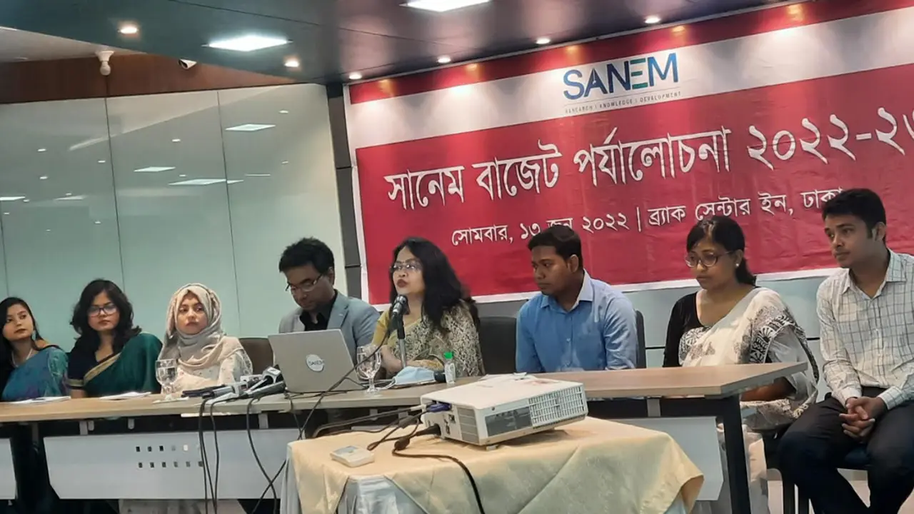 উন্নয়নের জন্য ছয় দিকে গুরুত্ব দেওয়ার আহ্বান