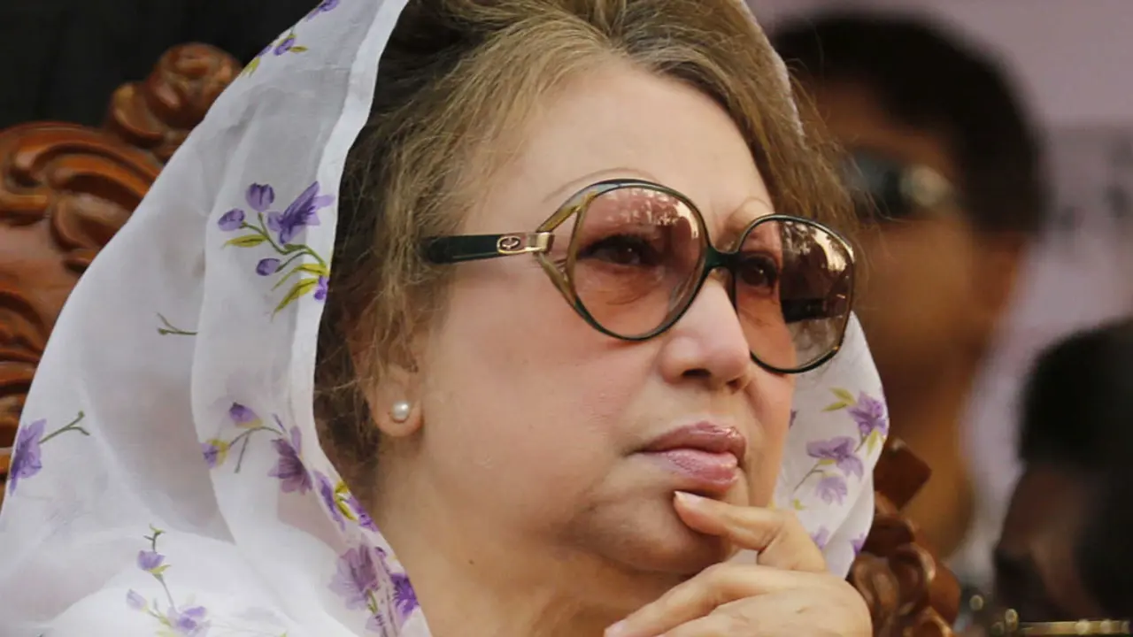 খালেদা জিয়ার সাজা ৬ মাস স্থগিত করে প্রজ্ঞাপন