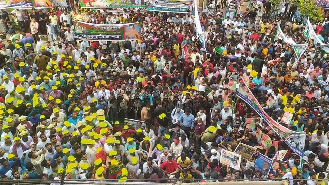 র্যালিতে অংশ নিতে জড়ো হচ্ছেন বিএনপির নেতাকর্মীরা, যান চলাচল বন্ধ