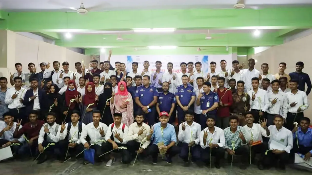 চাঁদপুরে ১২০ টাকায় চাকরি পেলেন ৬৭ জন কনস্টেবল