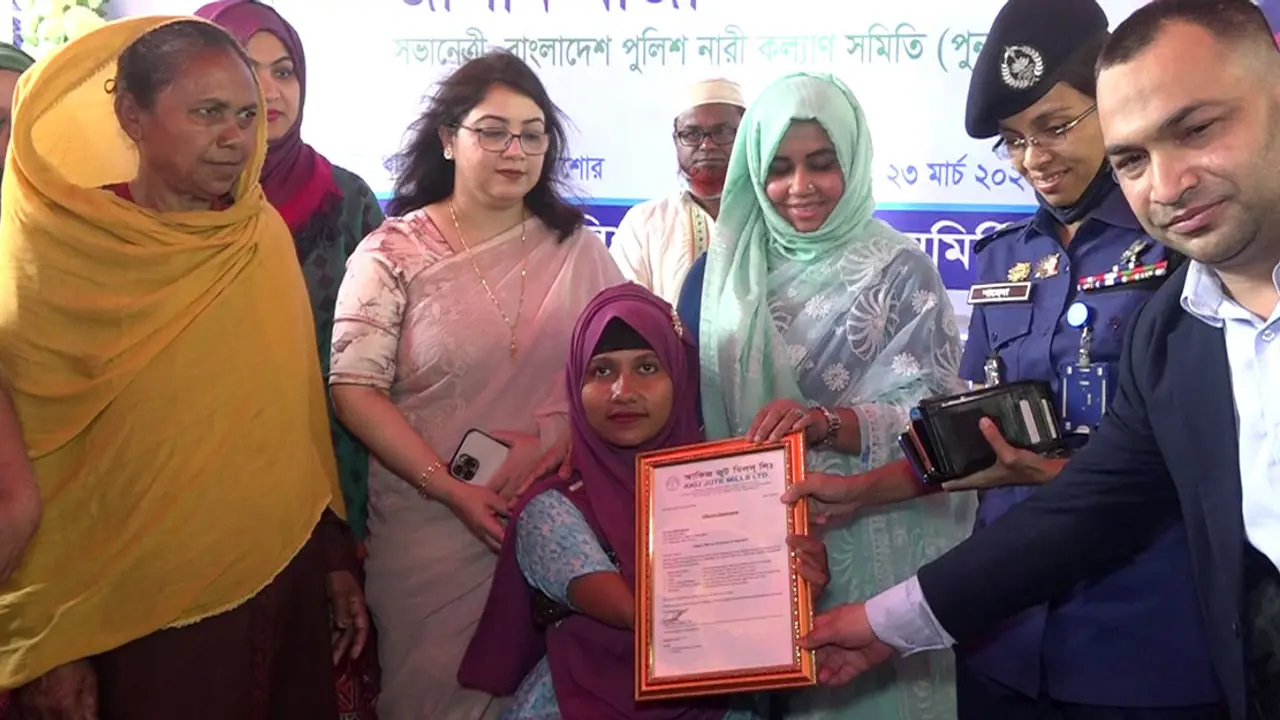 চাকরি পেলেন এক হাত ও দুই পা না থাকা সেই শাহিদা