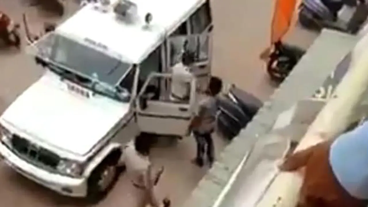 মেয়ের ধর্ষককে টুকরো করে নদীতে ফেললেন বাবা