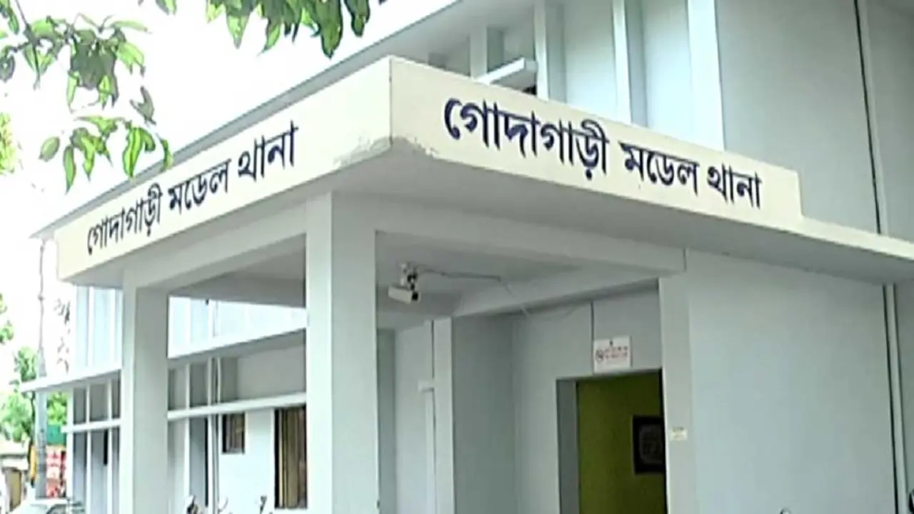 ধানখেতে পানি না পেয়ে বিষপান করলেন কৃষক