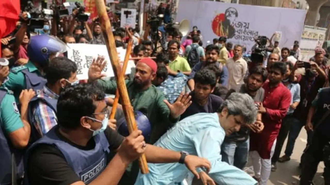 হরতালে ‘পুলিশি হামলায়’ গণসংহতির ৩০ নেতা আহত হওয়ার দাবি