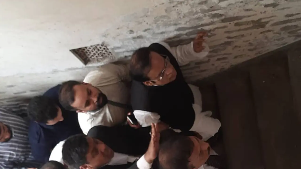 আদালতে হাজী সেলিম