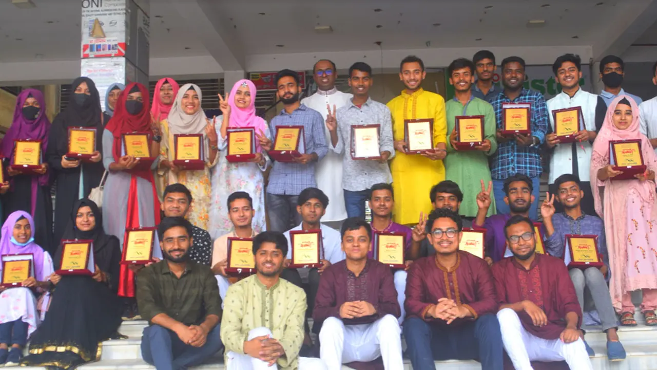 পাহাড়ে আলো ছড়াচ্ছে ঢাবি শিক্ষার্থীদের ‘হিল সোসাইটি’