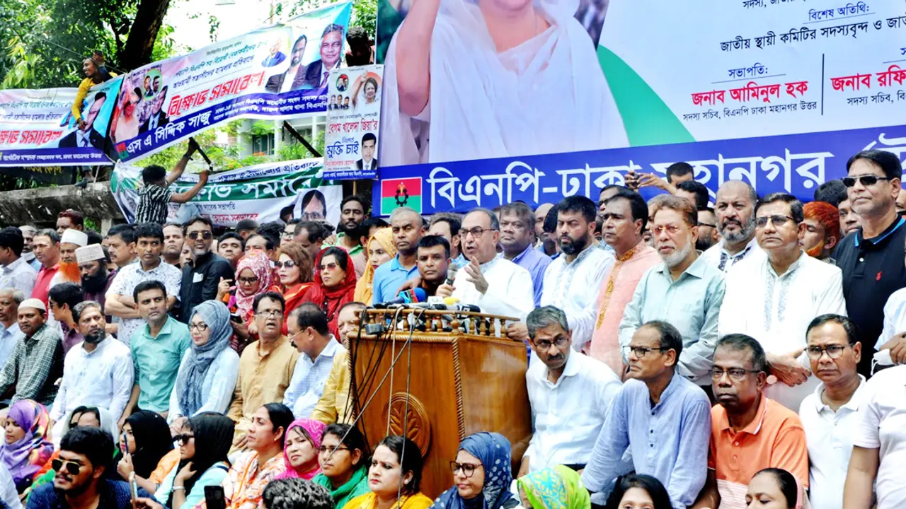 আ.লীগ নেতারা এখন প্রধানমন্ত্রীর কথা শোনেন না : মির্জা আব্বাস