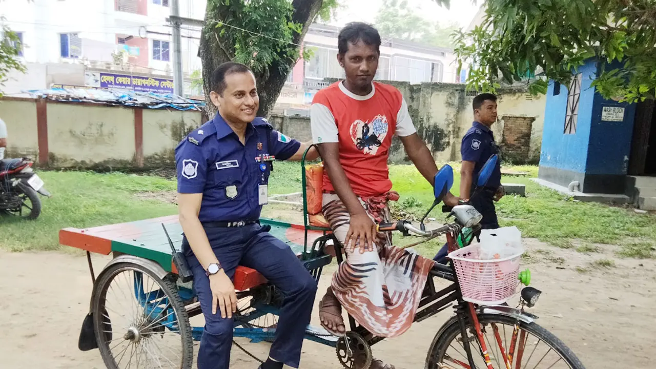 শিশু রহমানের পরিবারের স্বপ্ন পূরণ করলেন ওসি মহসিন