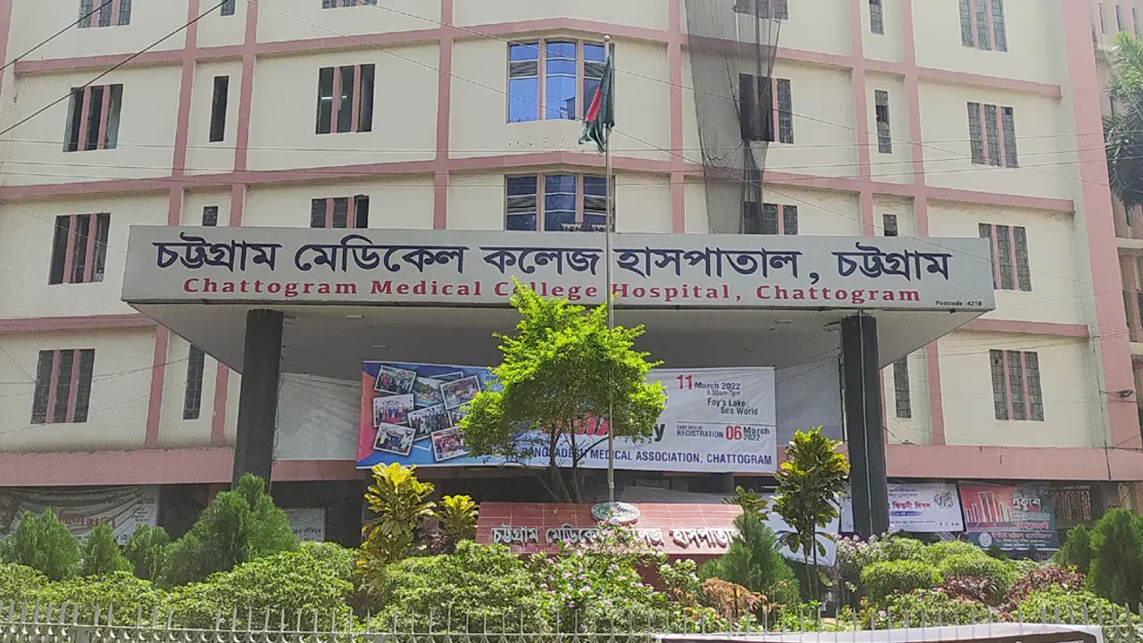 সীতাকুণ্ডে সড়ক দুর্ঘটনায় যুবকের মৃত্যু