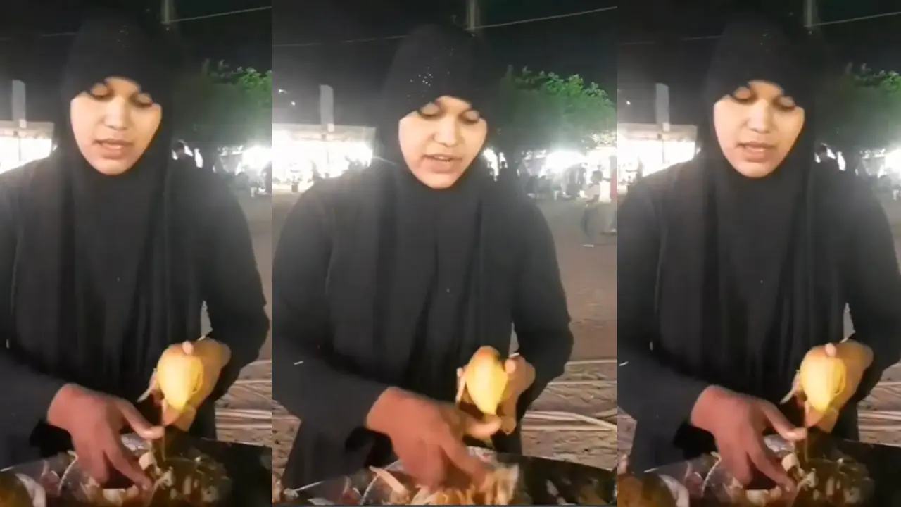 সৈকতে আচার বিক্রি করে ছেলের ওষুধের খরচ জোগান নাজমা