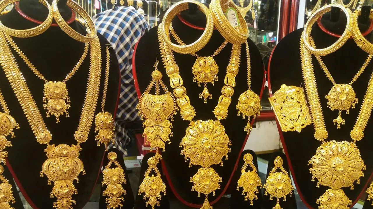 সোনার দাম ভরিতে বাড়ল ১৭৪৯ টাকা