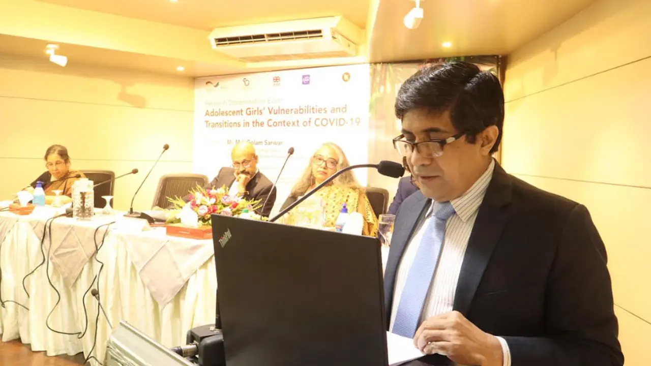 ঝরে পড়া শিক্ষার্থীদের ৩৫ শতাংশ স্কুল ছেড়েছে করোনার কারণে