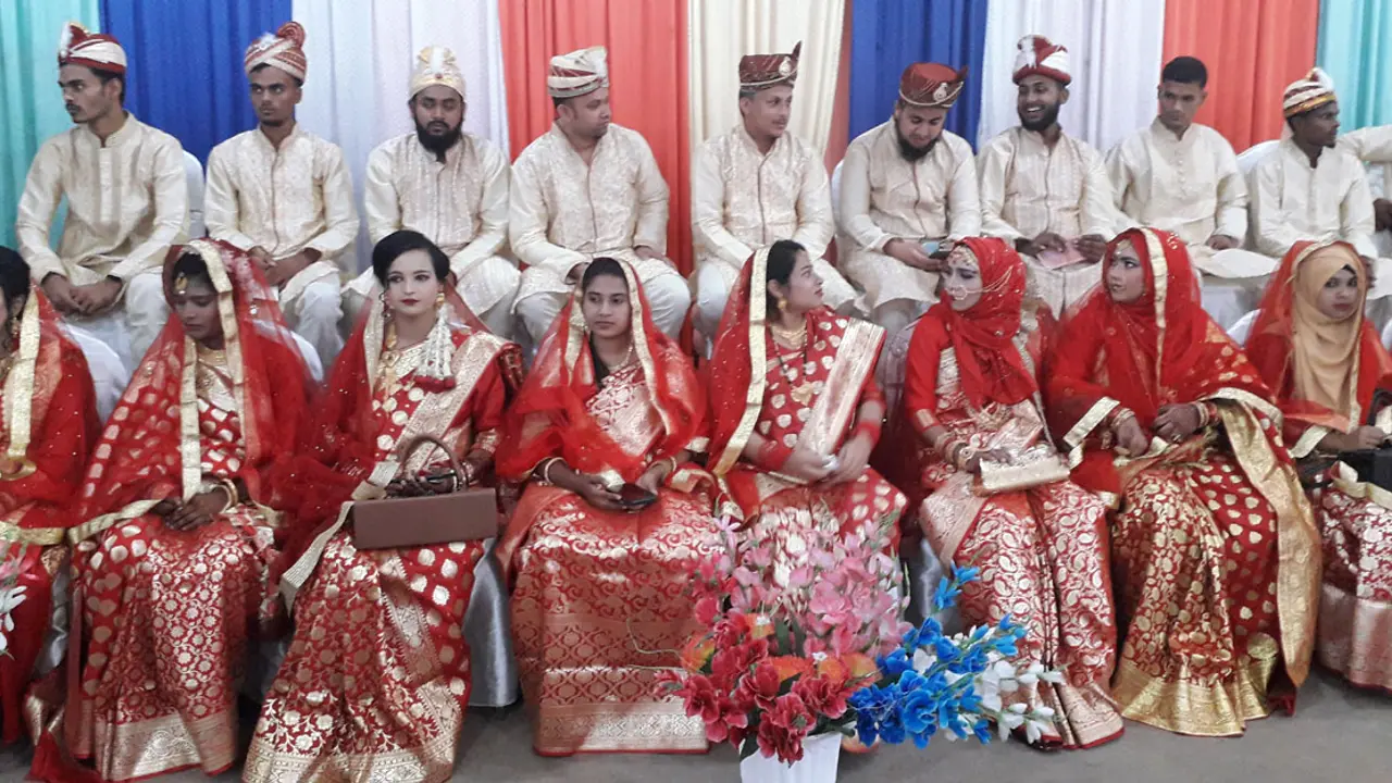 জমকালো আয়োজনে দিনাজপুরে ৪০ এতিম মেয়ের বিবাহোত্তর সংবর্ধনা