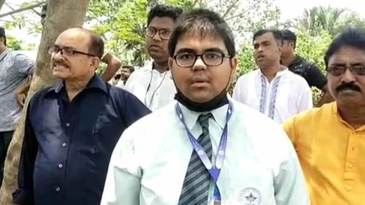 ১০ মিনিট দেরি হওয়ায় পরীক্ষায় বসতে দেওয়া হলো না শিক্ষার্থীকে