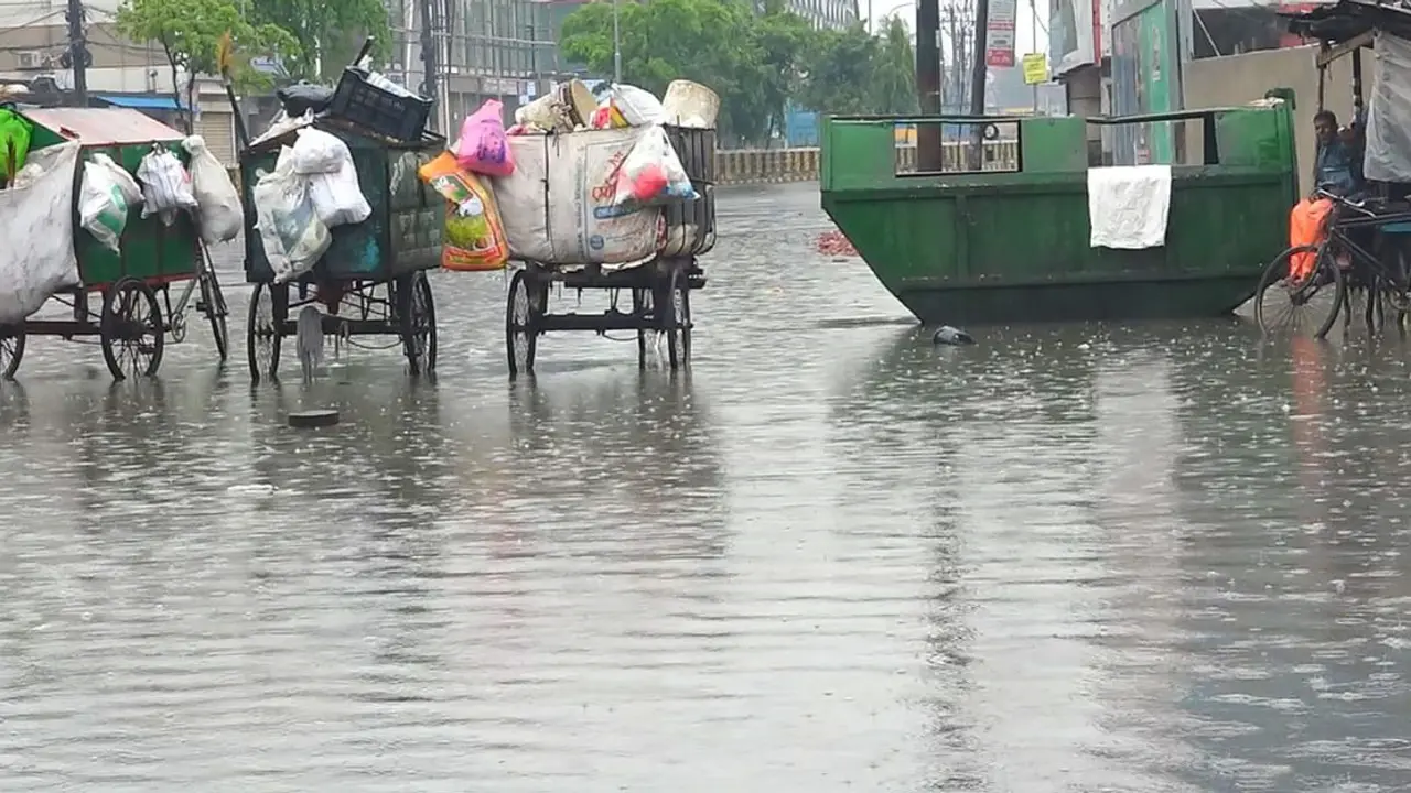 পাঁচ হাজার কোটি টাকায় বর্ষার অভিশাপ থেকে মুক্তির আশায় চট্টগ্রাম