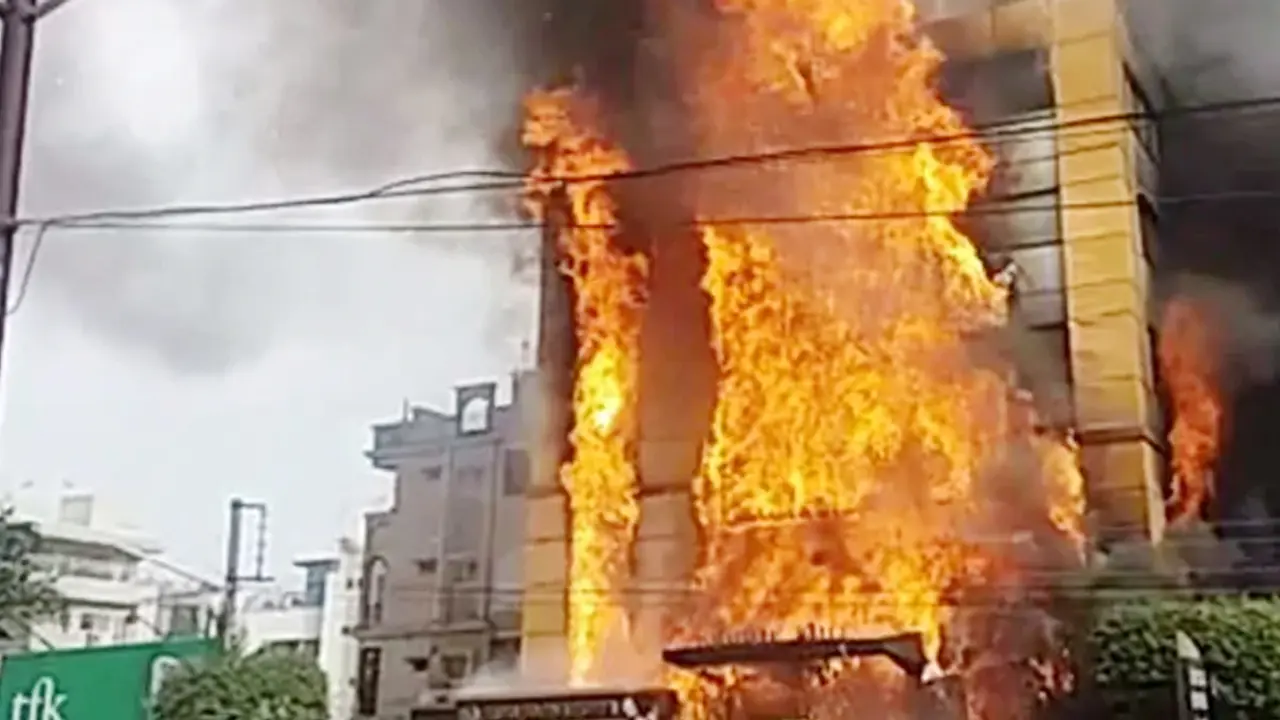 মধ্যপ্রদেশে দ্বিতল ভবনে ভয়াবহ আগুন, নিহত ৭