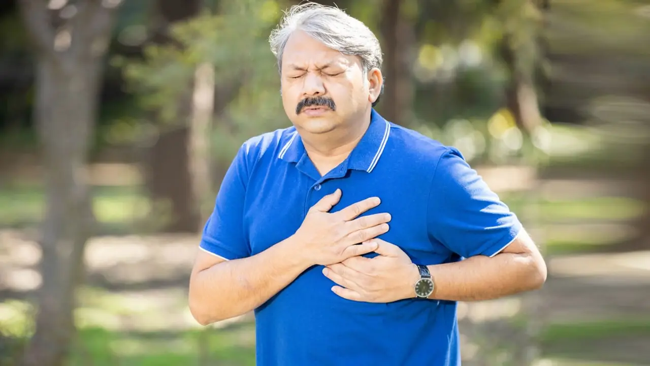 হৃদরোগের ঝুঁকি বাড়ায় যেসব খাবার
