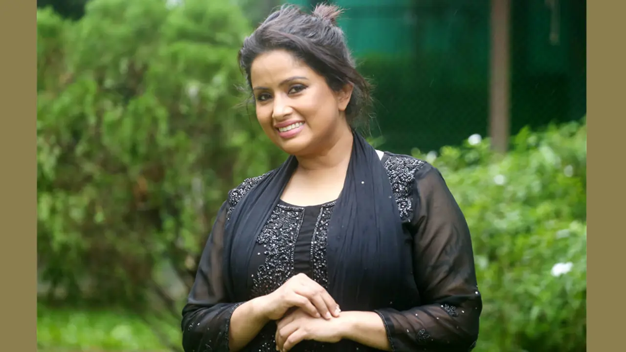 গায়িকা কানিজ সুবর্ণা এবার সিনেমায়
