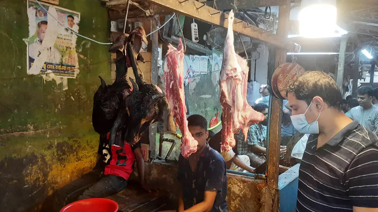 খাসির মাংস বা দেশি মুরগি কিছুই কিনতে পারলেন না আবুল কালাম