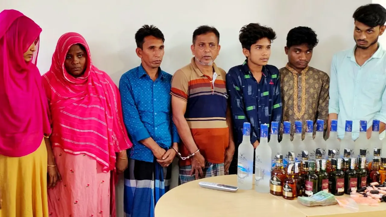 ময়মনসিংহে ৫ রোহিঙ্গাসহ আটক ৭, মাদকদ্রব্য উদ্ধার