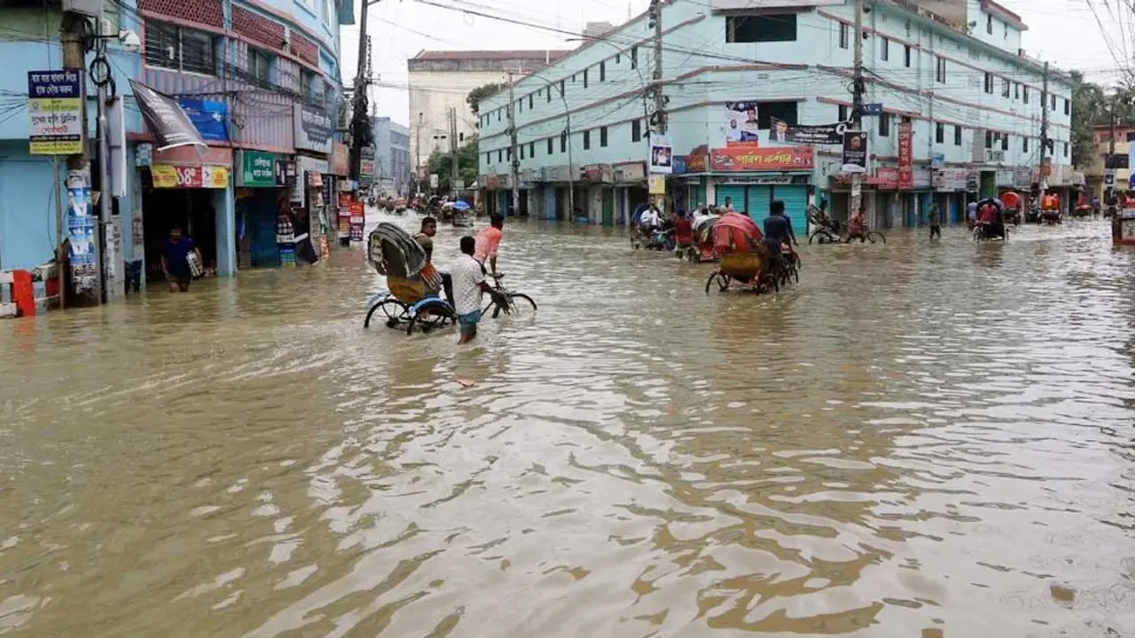 সিলেটে কমতে শুরু করেছে বন্যার পানি