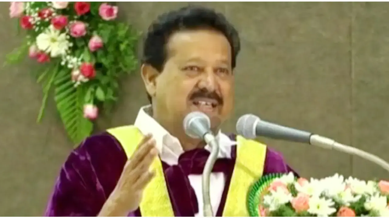 হিন্দিকে ‘পানি পুরি’ বিক্রেতাদের ভাষা বললেন ভারতীয় মন্ত্রী