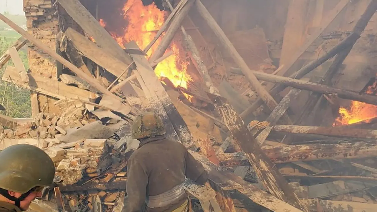 স্কুলে রাশিয়ার বোমা হামলায় ৬০ জন নিহত হয়েছে : জেলেনস্কি