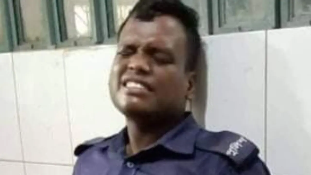 বিচ্ছিন্ন সেই কবজি ফিরে পেলেন কনস্টেবল জনি খান