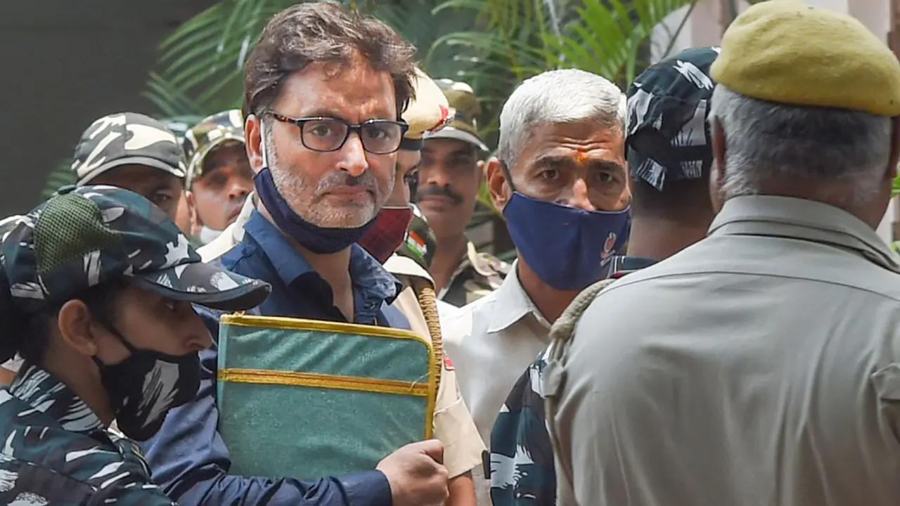 কাশ্মিরের স্বাধীনতাকামী নেতা ইস্যুতে ওআইসির সমালোচনা ভারতের