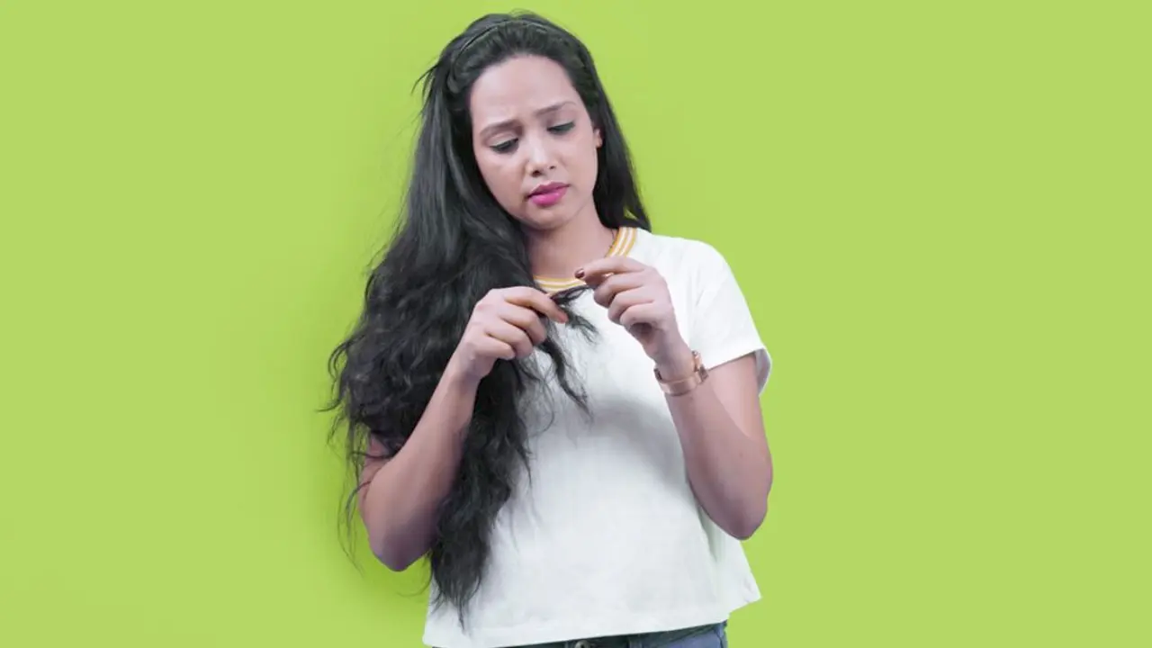 চুলের আগা ফাটা প্রতিরোধের ৩ উপায়