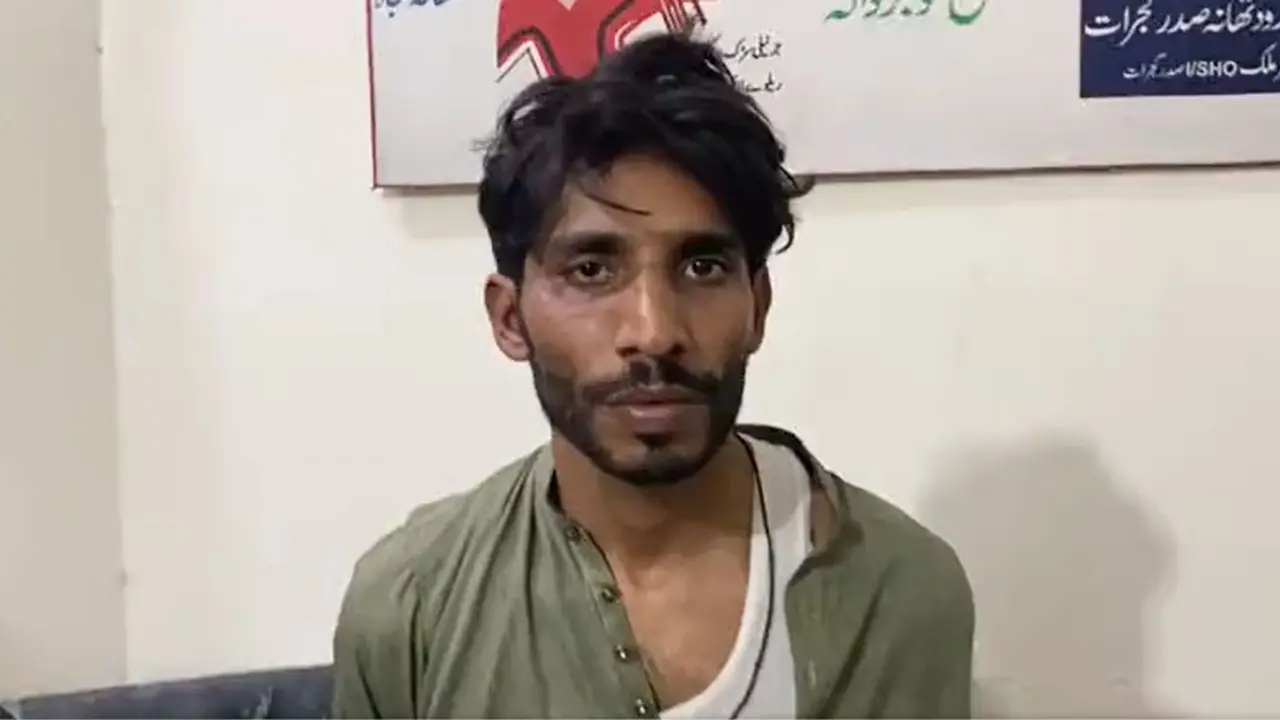 ইমরান খানকে গুলি করা ব্যক্তি গ্রেপ্তার