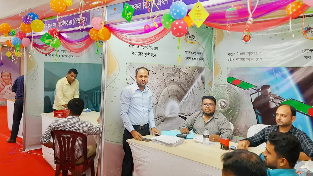 জমে ওঠার অপেক্ষায় ‘মিনি’ কর মেলা