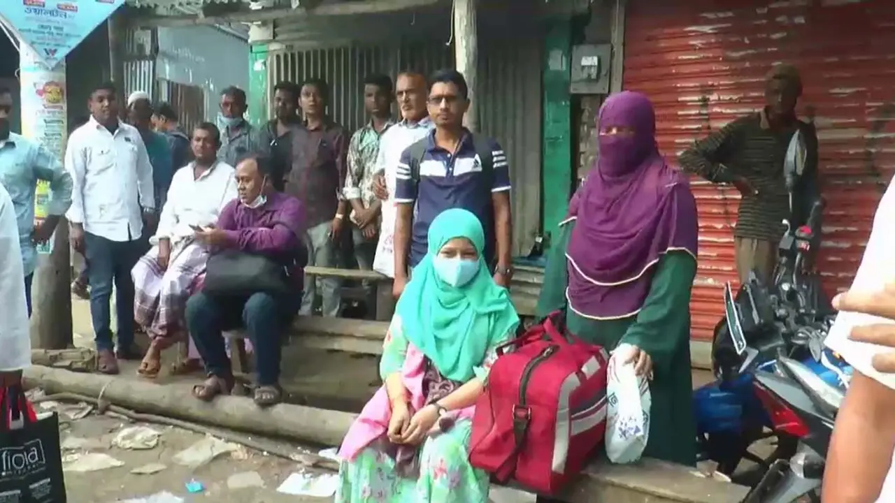 ‘নানুকে শেষবারের মতো দেখতে যাব, ঘাটে এসে দেখি লঞ্চ-স্পিডবোট বন্ধ’
