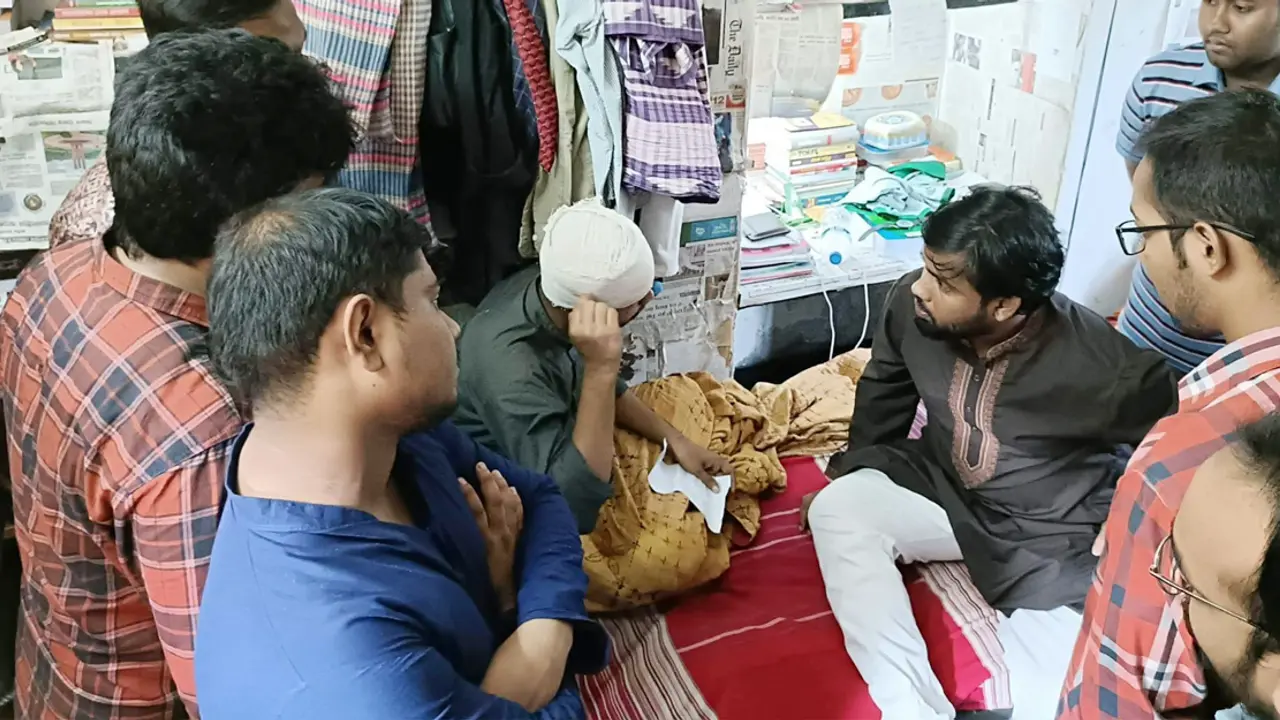 সোহরাওয়ার্দী উদ্যানে ছাত্রলীগ-যুবলীগ সংঘর্ষ, আহত ১০