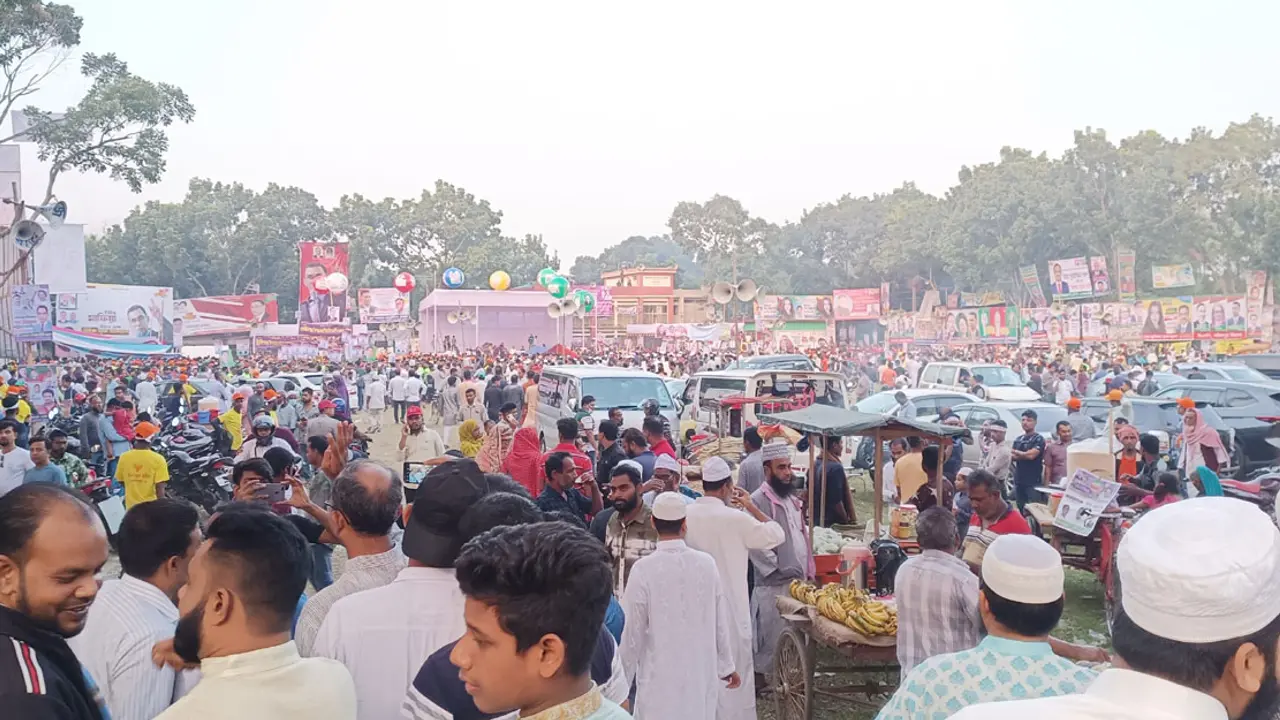 সমাবেশস্থলে পৌঁছেছেন মির্জা ফখরুল