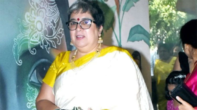 ইরার মা রীনা দত্ত হাজির ছিলেন অনুষ্ঠানে