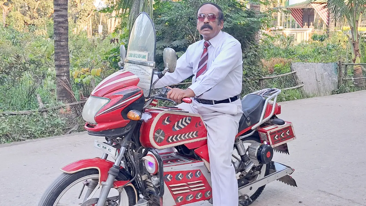 তেল-গ্যাস-বিদ্যুৎ ছাড়াই চলে আইনজীবী তাজুলের মোটরসাইকেল