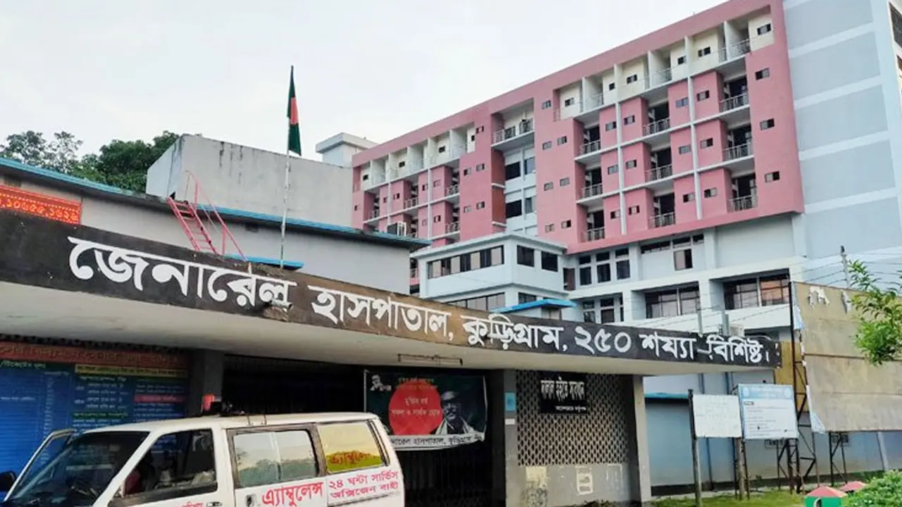 অটোরিকশা নিয়ন্ত্রণ হারিয়ে পিঠার দোকানে, প্রাণ গেল বিক্রেতার