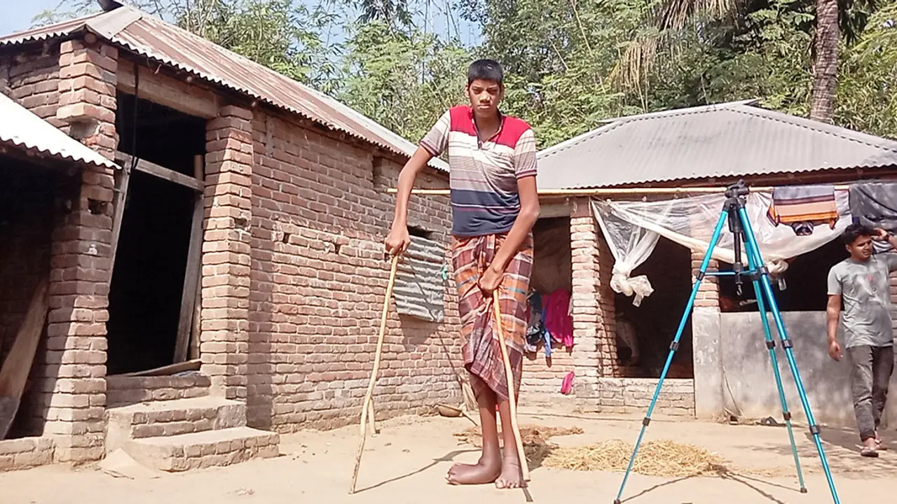 ‘সবাই শুধু আশ্বাস দেয়, কেউ সহযোগিতা করে না’