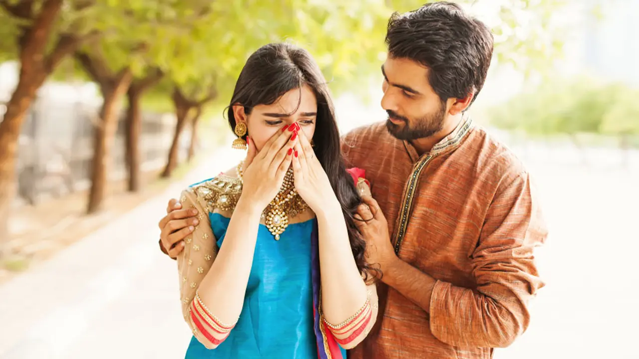 ভুল মানুষকে ভালোবাসছেন না তো?